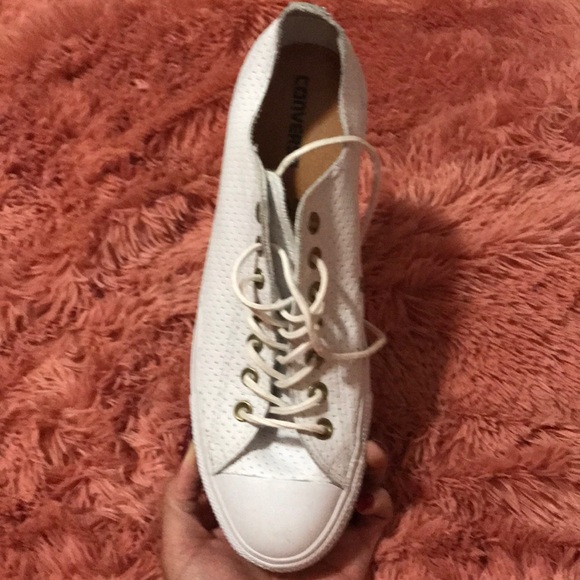 Leather white low top Converse - Picture 4 of 4